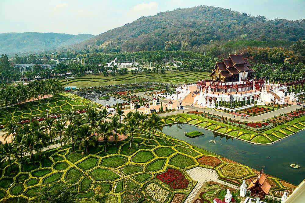 Vista aérea jardines y templos en Tailandi agencia de viajes Mi Viajazo paseando por Tailandia Tailandia Romántica viaje con Mi Viajazo Agencia de viajes